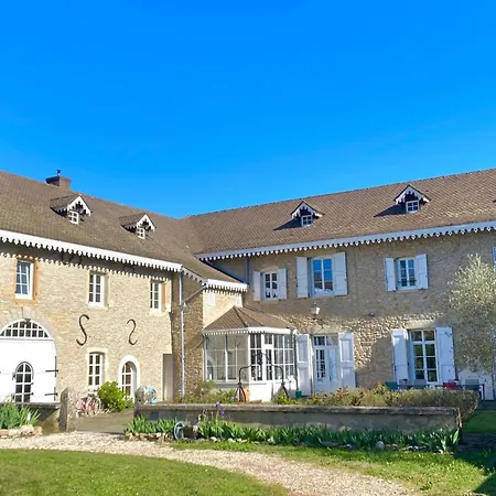Le Clos Ayanna Bed & Breakfast